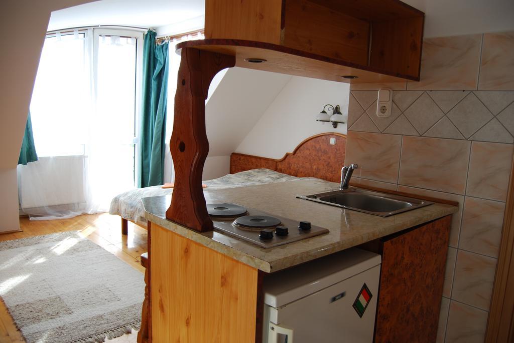 Hotel Paar Szieszta Gyor Luaran gambar
