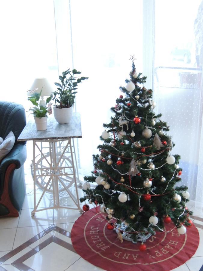 Hotel Paar Szieszta Gyor Luaran gambar