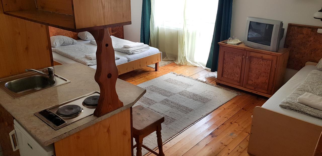 Hotel Paar Szieszta Gyor Luaran gambar