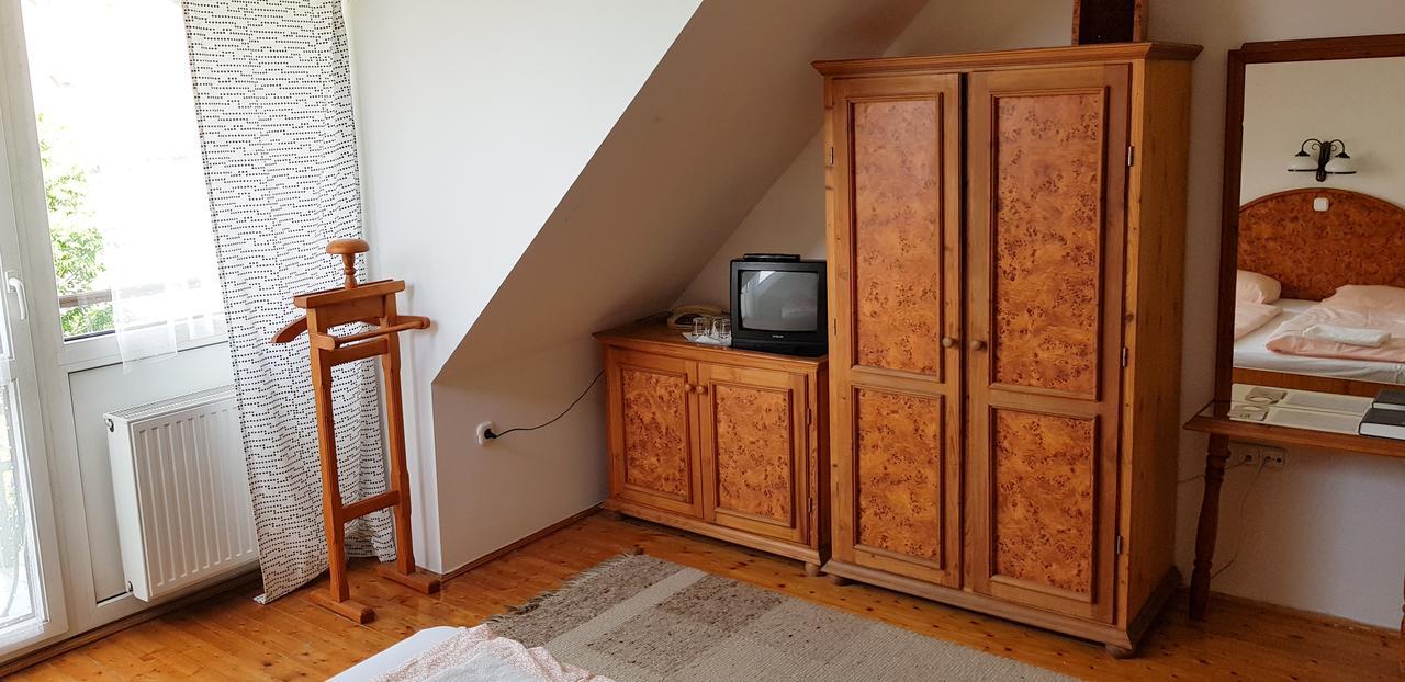 Hotel Paar Szieszta Gyor Luaran gambar